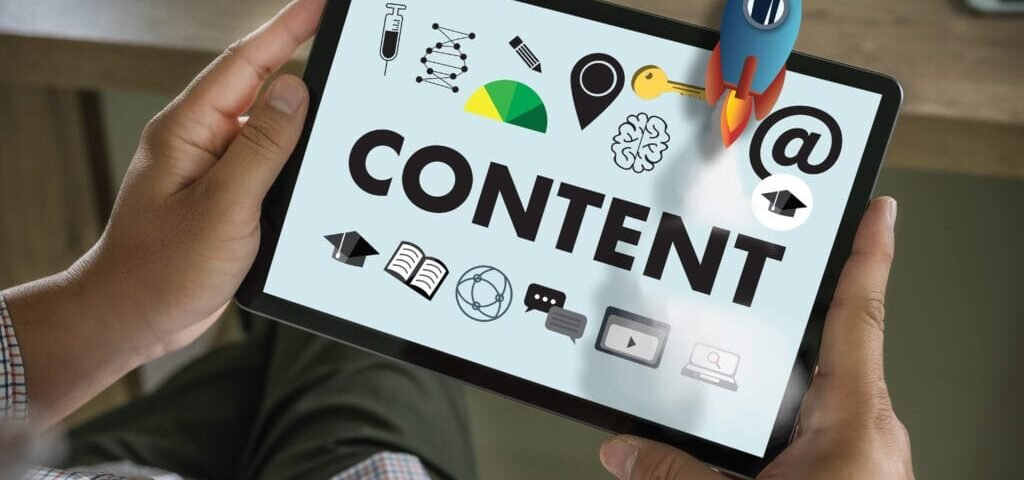 strategi konten agar brand disebut AI